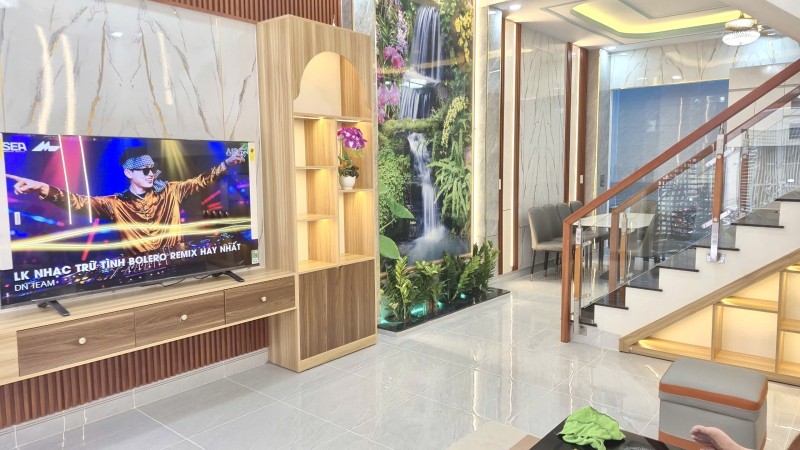 Bán nhà đường ĐT 43, Bình Chiểu, Thủ Đức, TP HCM. DT 52m2, 4 tầng, 4PN, sổ hồng riêng, giá 5,62 tỷ.
