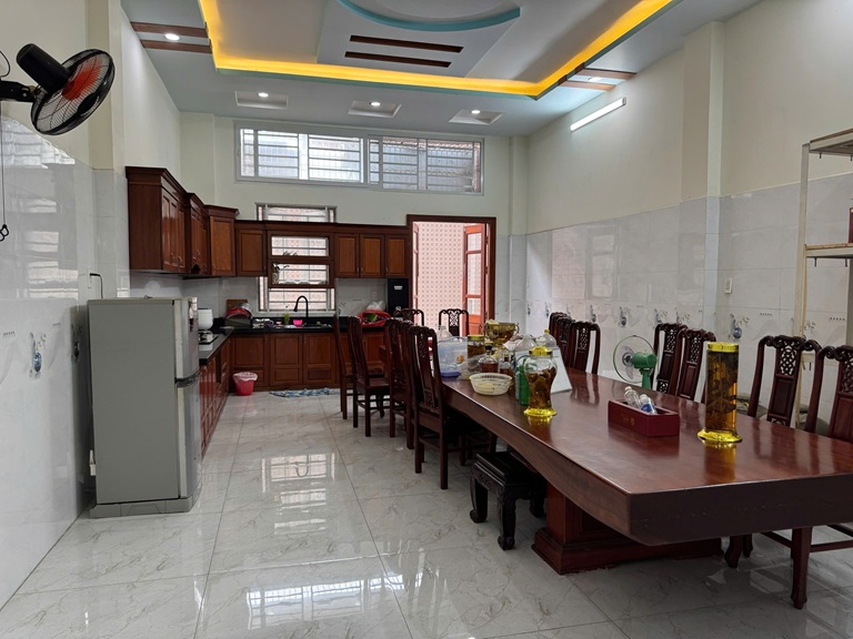 NHÀ ĐẸP- GIÁ TỐT CHÍNH CHỦ BÁN NHANH CĂN NHÀ phố số 20 Khu TĐC Định Hòa thành phố thủ dầu một Bình
