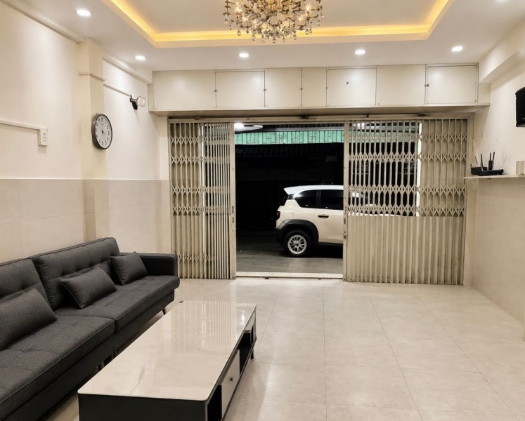 NGAY LẠC LONG QUÂN - MẶT TIỀN CHỢ TRẦN VĂN QUANG - GẦN 60M² - 6 TẦNG