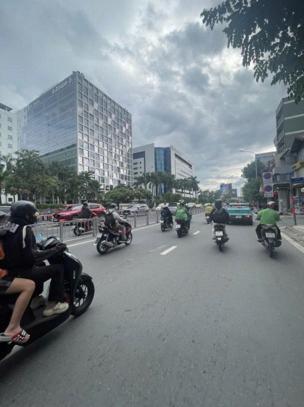 Bán nhà Mặt tiền Cộng Hòa - gần Tân Kỳ Tân Quý, 4x38m, 4 Tầng - HĐT 80 triệu, chào 28,9 Tỷ.