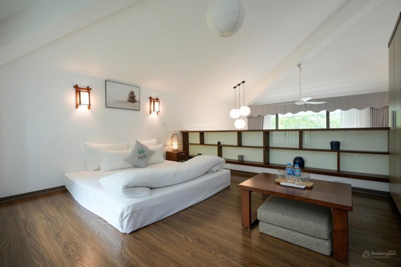 Bán bt mặt suối-dòng tiền 250tr/năm tại hasu village-3,6 tỷ,150m2, full nội thất