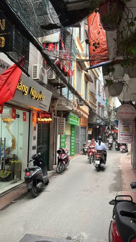 Chính chủ bán nhà 5 tầng mặt ngõ Văn Chương 1 - Trung tâm Đống Đa - Kinh doanh tốt - Tiềm năng cao