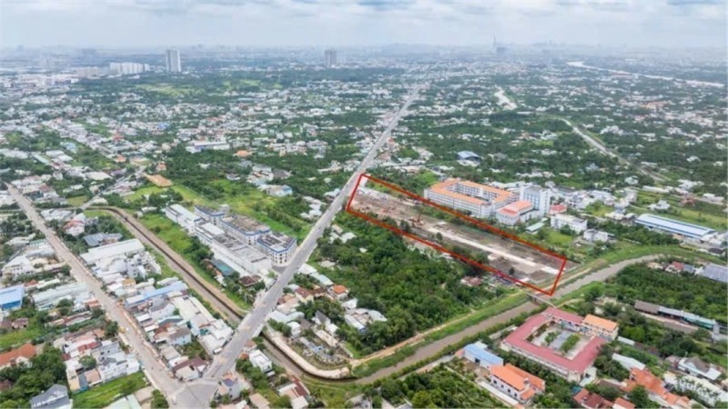 THE EMERALD GARDEN VIEW chỉ 7 triệu/tháng sở hữu căn hộ Ban công rộng, mở ra tầm nhìn Sài Gòn đẹp