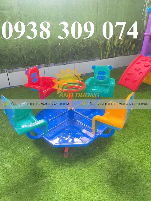 Đu quay 4 chỗ ghế hình con gấu cho trẻ mầm non