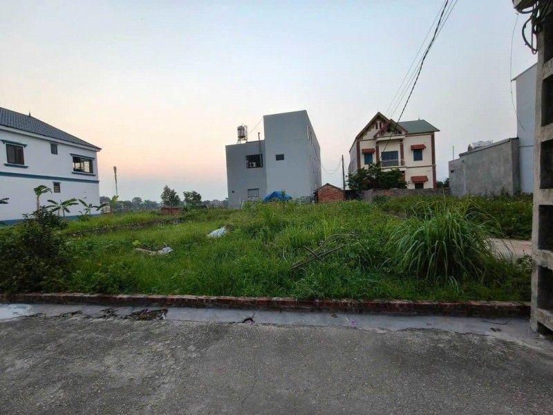 Nhỉnh 3 tỷ, có 100m2, mt7m, lô góc, 7 chỗ, thông, Bắc Thượng, Sóc Sơn.
+ Vị trí tại ngã tư nhỏ. Xe
