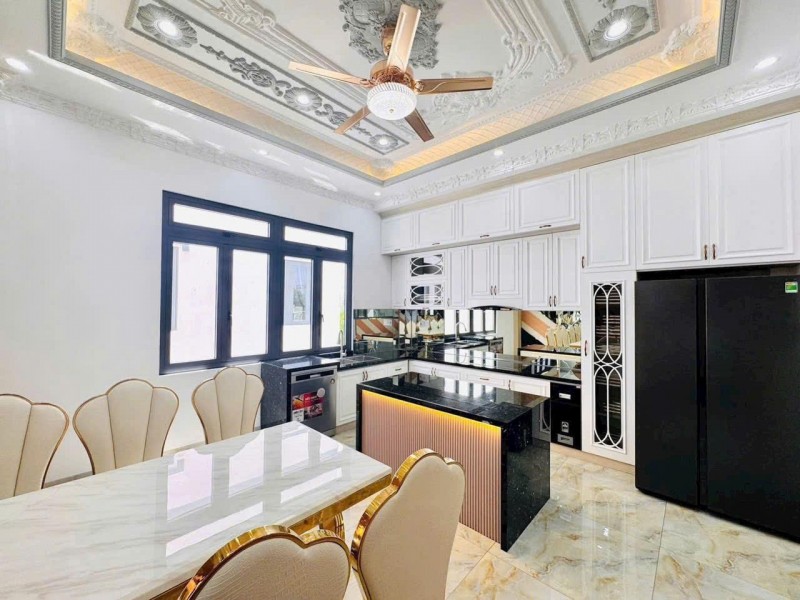 Nhà khu cán bộ ở ngay phà Binh Khánh, 4 tầng kiên cố, thuận tiện đi Cần Giờ