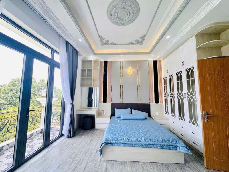 Nhà khu cán bộ ở ngay phà Binh Khánh, 4 tầng kiên cố, thuận tiện đi Cần Giờ