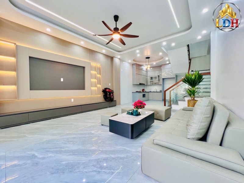 * Nhà Mới Tinh Tôn Đức Thắng, Hải Phòng