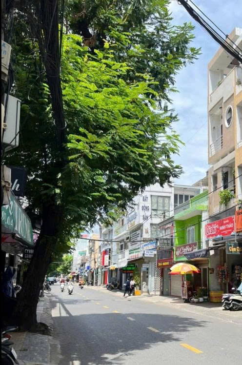 Chủ nhà là người anh xã hội gửi bán, khách có thiện chí mua sẽ trao đổi thương lượng. Giá tốt 26 Đ