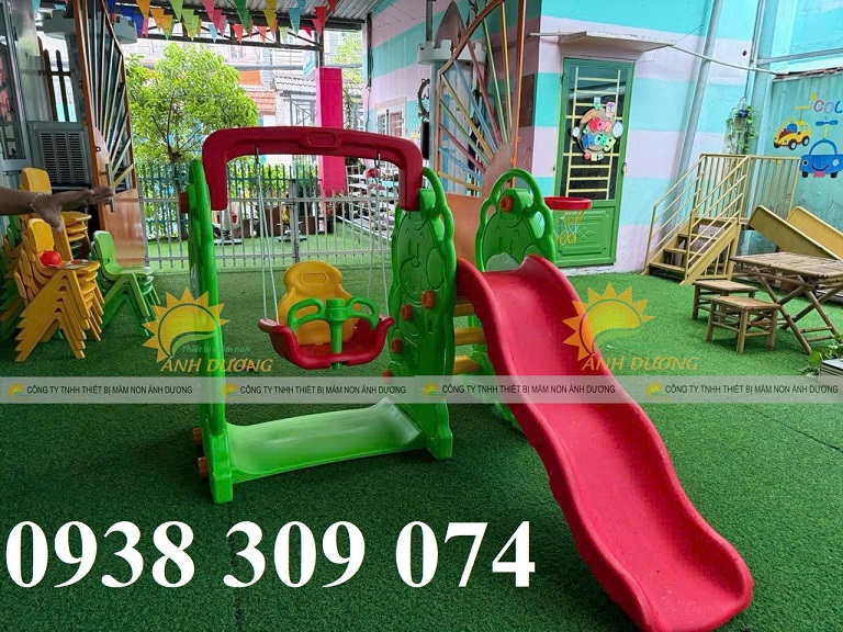 Cầu trượt đơn con gấu mầm non, cầu trượt xích đu con gấu mầm non