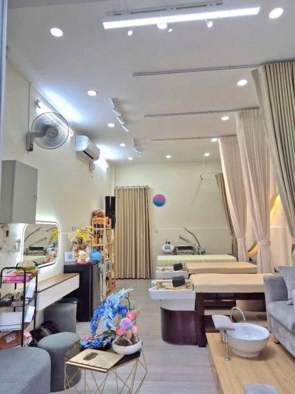 SANG NHƯỢNG GẤP TIỆM NAIL - GỘI ĐẦU – TÂN BÌNH, TP.HCM