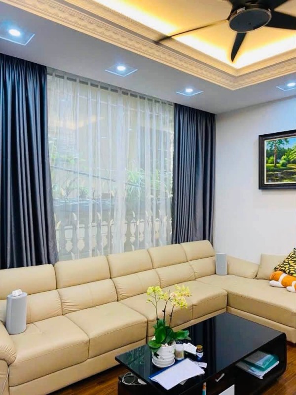Bán nhà Nguyễn Đình Chiểu, 41m2, mặt tiền 4.3m, 14 tỷ, 5 tầng thang máy mới đẹp