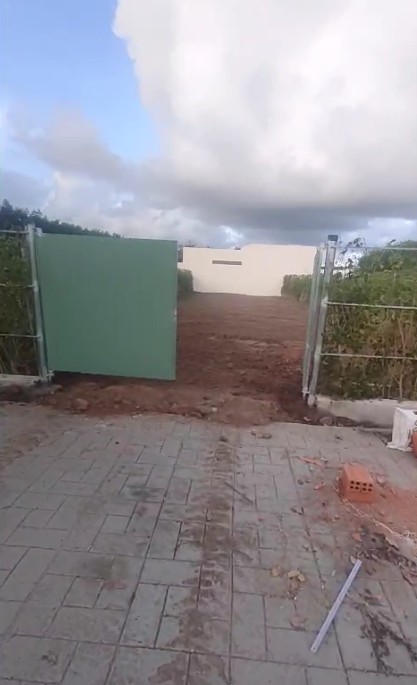 Chính chủ bán 2 lô đất liền kề đối diện KCN Đất Đỏ - Mỗi lô 173m2, gần biển, chỉ 2,8 tỷ 1 lô