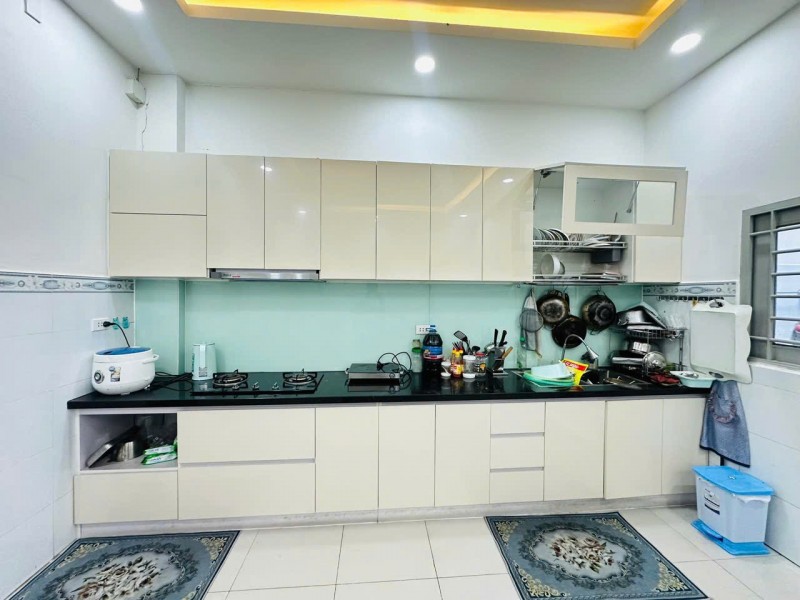 MĂT TIỀN LÊ THỊ HOA NGANG 5M ĐƯỜNG 15M DT 104,3M2 GIA 9TY500