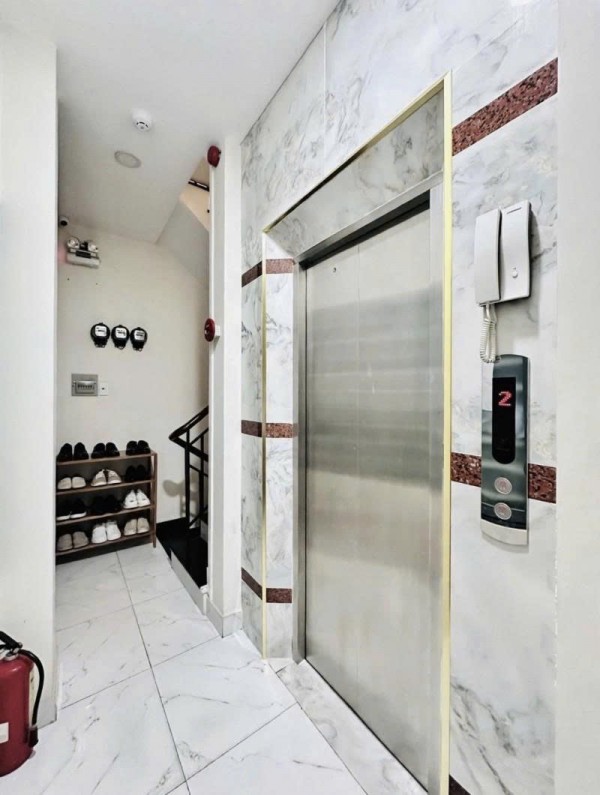 Bán nhà Mặt tiền Phó Đức Chính - gần Lê Văn Duyệt, 6,8x14m, 8 Tầng, Khoán 65tr, 24,5 Tỷ