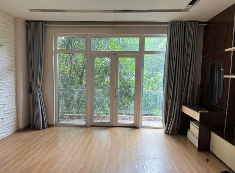 Cho thuê nhà liền kề 5 tầng tại KĐT mới Đại Thanh, xã Tả Thanh Oai, huyện Thanh Trì, Hà Nội.