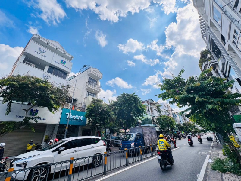 QUẬN 3: CHÍNH CHỦ 0938676685 BÁN NHÀ 4 TẦNG MẶT TIỀN KD NGUYỄN ĐÌNH CHIỂU, P.BÀN CỜ - DT 131M2-