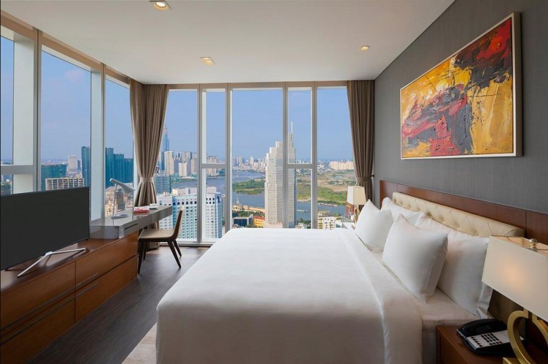 Khách sạn 4 sao- 95 phòng- view công viên- ngay chợ bến thành- 2,7 tỷ/th