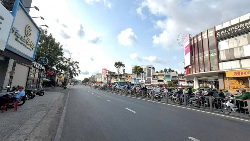 GIẢM 1 TỶ - MẶT TIỀN KHU VIP SIÊU ĐẸP - Nguyễn Oanh & Phan Văn Trị - Khu kinh doanh đông đúc