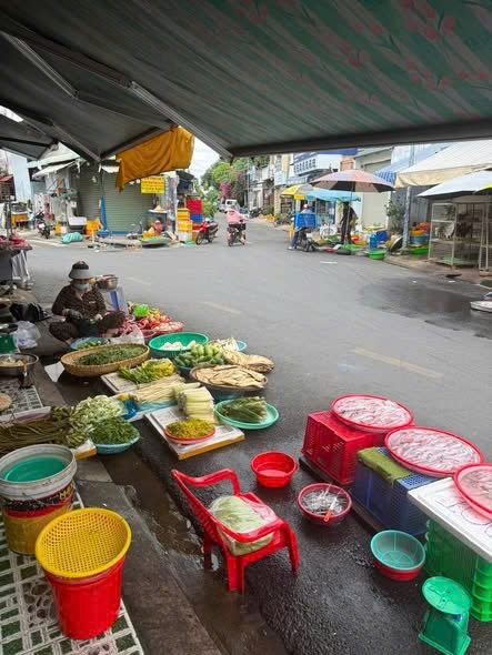 CHO THUÊ NHÀ NGUYÊN CĂN MẶT TIỀN ĐẸP CHỢ DÃN DÂN HIỆP THÀNH ,QUẬN 12