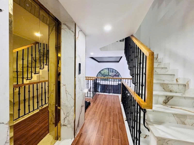 Bán nhà Hẻm 10m Lê Quang Định - giao Phạm Văn ĐỒng, 4x22m, 6 Tầng - 7PN, 19,6 Tỷ.