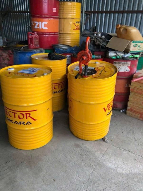 Máy công trình, xe cơ giới nên dùng nhớt thủy lực nào tốt nhất?