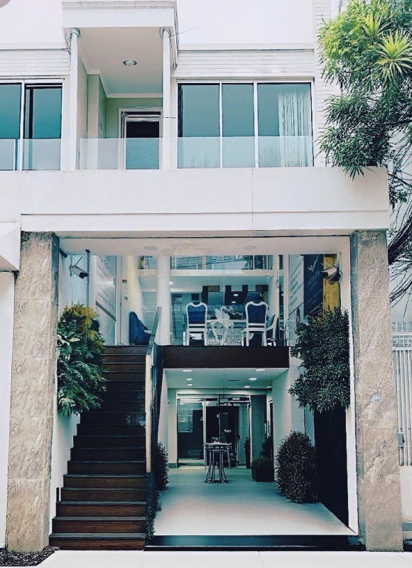 Nhà phố đẹp, cho Spa thuê  2.000usd/tháng - TT Q1, ngay chợ Bến Thành - 4 Tầng, 63m2 – Chỉ 22 tỷ -
