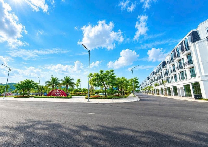 VÌ SAO NHÀ ĐẦU TƯ ĐANG QUAN TÂM ĐẾN VLASTA THỦY NGUYÊN?