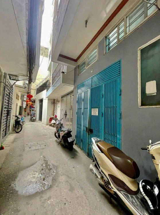 Cc CẦN CHO THUÊ PHÒNG TẦNG 4 TẠI PHỐ CHỢ KHÂM THIÊN - ĐỐNG ĐA