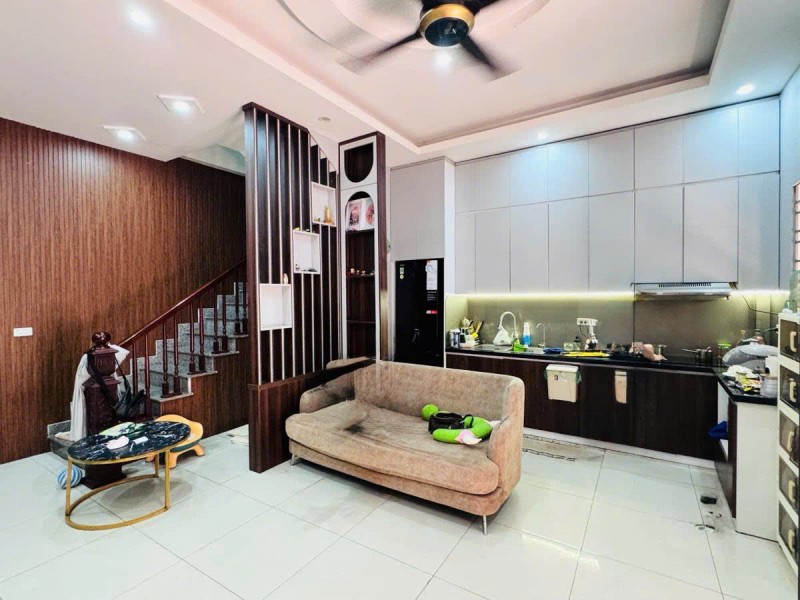 Bán nhà Bồ Đề 34m 5 tầng MT5.4m 7m ra ô tô tránh nhỉnh 8 tỷ