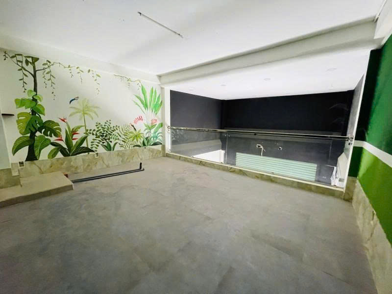 Bán nhà Mặt tiền Huỳnh Văn Bánh - gần Lê Văn Sỹ, 9,4x13m, 3 tầng cũ, tiện xây, 46 Tỷ.