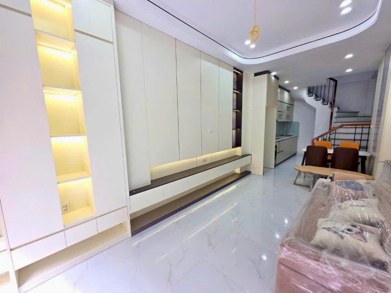 Bán nhà Ngô Gia Tự 30m 6 tầng 10m ra ô tô tránh nhỉnh 9 tỷ