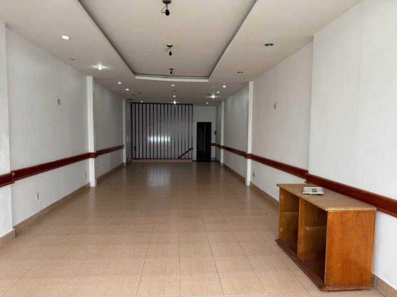 SIÊU PHẨM MẶT TIỀN CỘNG HÒA KINH DOANH SẦM UẤT – VỊ TRÍ VÀNG, DÒNG TIỀN CHO THUÊ LÊN ĐẾN 55
