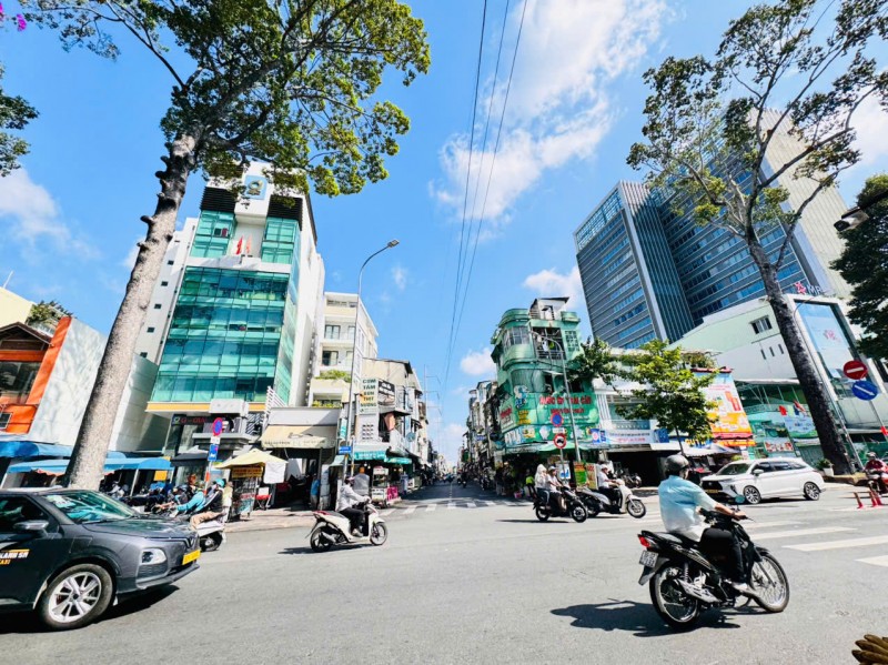 QUẬN 3: CHÍNH CHỦ 0938676685 BÁN NHÀ 6 TẦNG MẶT TIỀN NGUYỄN THỊ MINH KHAI, P.BÀN CỜ- DT 268M2- SÂN