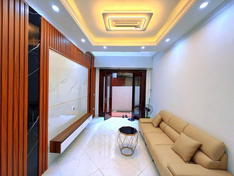 8,2 tỷ x 6 Tầng Xây Mới Phố Thái Thịnh Sổ Đỏ 31m2 Trung Tâm Đống Đa 
Gần Hồ Hoàng Cầu Vành Đai Chợ