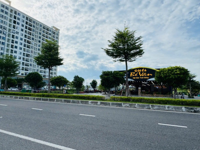 Bán mặt tiền đường hoàng minh thắng sát chân chung cư fpt plaza đà nẵng