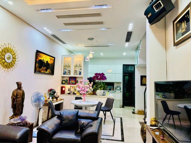Đẹp hiếm! Bán nhà mặt phố Trung Phụng 50m2, 6 tầng thang máy, mặt tiền 5m, 32,8 tỉ, KD đỉnh