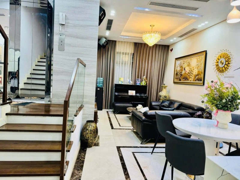 Đẹp hiếm! Bán nhà mặt phố Trung Phụng 50m2, 6 tầng thang máy, mặt tiền 5m, 32,8 tỉ, KD đỉnh