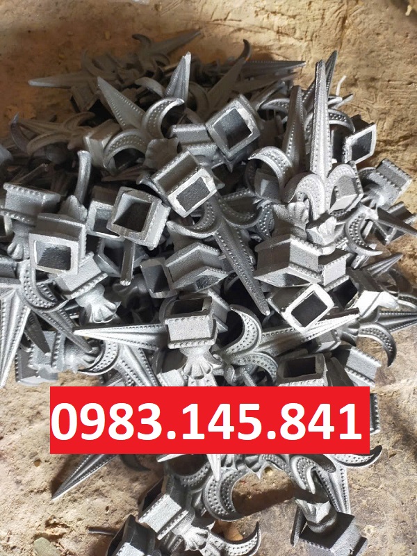 Mác gang trang trí cho cổng sắt mỹ thuật