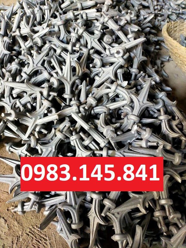 Mác gang trang trí cho cổng sắt mỹ thuật