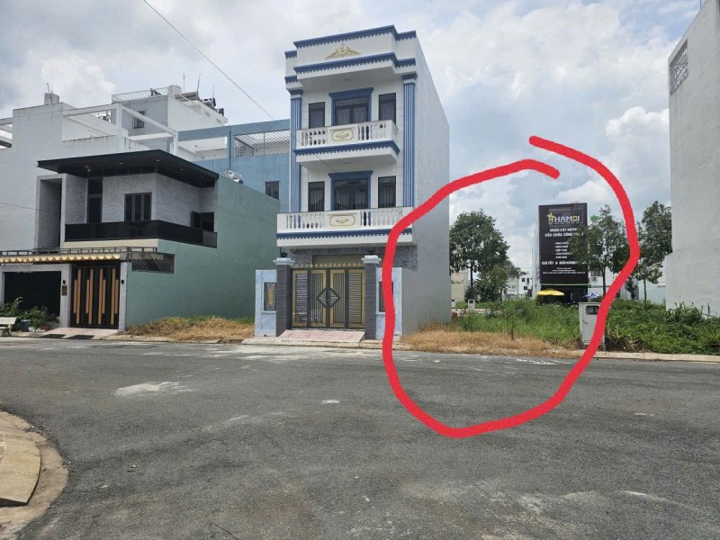 CHÍNH CHỦ BÁN LÔ ĐẤT ĐẸP, VUÔNG VỨC, MẶT TIỀN ĐƯỜNG NHỰA 10M TẠI KHU ĐÔ THỊ FIVE STAR ECO CITY