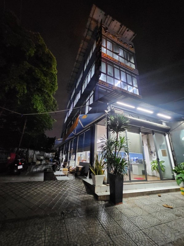 Bán nhà mặt phố đường Số 5, Linh Xuân, Thủ Đức, TP HCM. DT 250m2, 5 tầng, giá 15.9 tỷ, sổ hồng