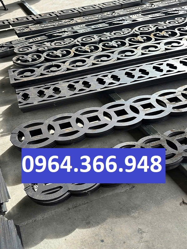 Diềm CNC mái kính tạo điểm nhấn cho khung mái