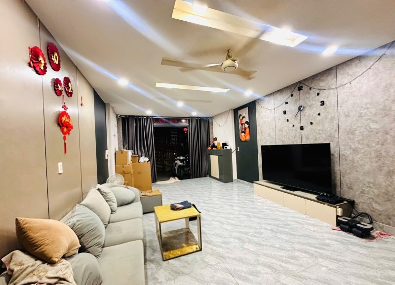 Bán nhà đẹp 80m2, 2 tầng, đường Tô Ngọc Vân, Tam Bình, Thủ Đức, TP HCM. Giá 5.68  tỷ, sổ hồng riêng.