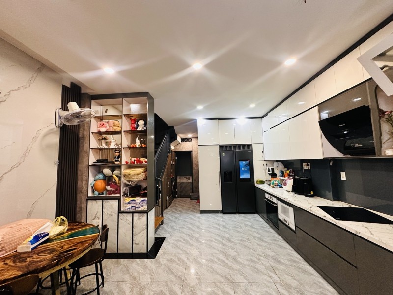 Bán nhà đẹp 80m2, 2 tầng, đường Tô Ngọc Vân, Tam Bình, Thủ Đức, TP HCM. Giá 5.68  tỷ, sổ hồng riêng.