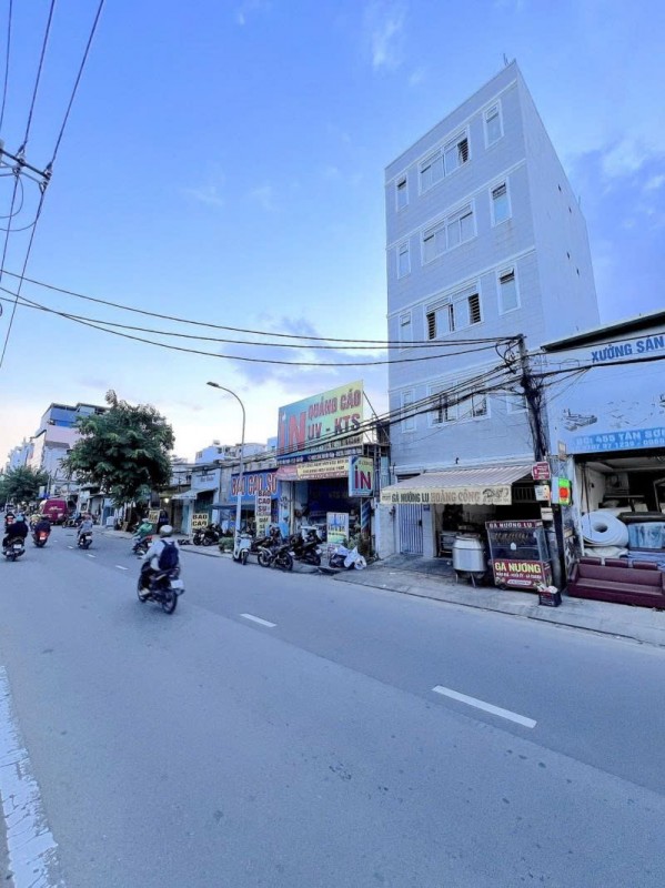 Bán nhà Mặt tiền Tân Sơn - Quang Trung, gần Sân Gold, 6,3x25m, 2 Tấm, GPXD 8 T, 17,9 Tỷ.