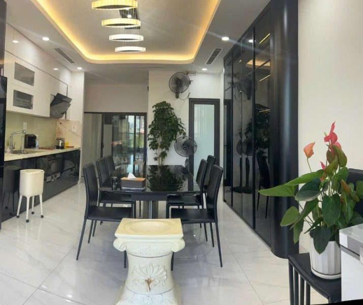 Cc Cho thuê phòng ở tầng 3 tại khu Yên Hòa (đường trung kính đôi) - Cầu Giấy - Hà Nội.