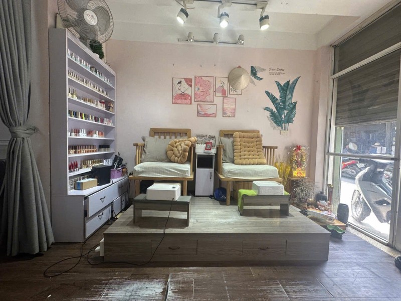 SANG NHƯỢNG GẤP TIỆM NAIL - MI - GỘI, VÀO LÀM NGAY - MỄ TRÌ HẠ, HÀ NỘI