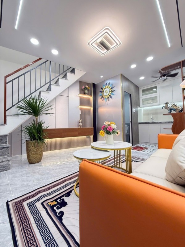Bán nhà 2 tầng, 28m2 đường Số 5, Phường Linh Xuân, Thủ Đức, TP HCM, SHR. Giá 2.59 tỷ.