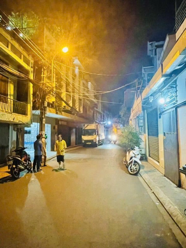 Bán nhà Mặt tiền Tái Thiết - ngay ngã tư Bảy Hiền, 6x16m,  3 tầng, 1 Đời Chủ, chỉ 9,9 Tỷ.